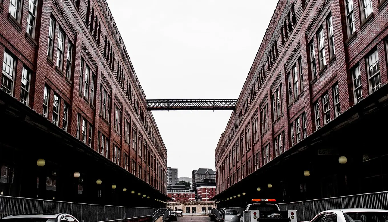 Architecture, building and business
