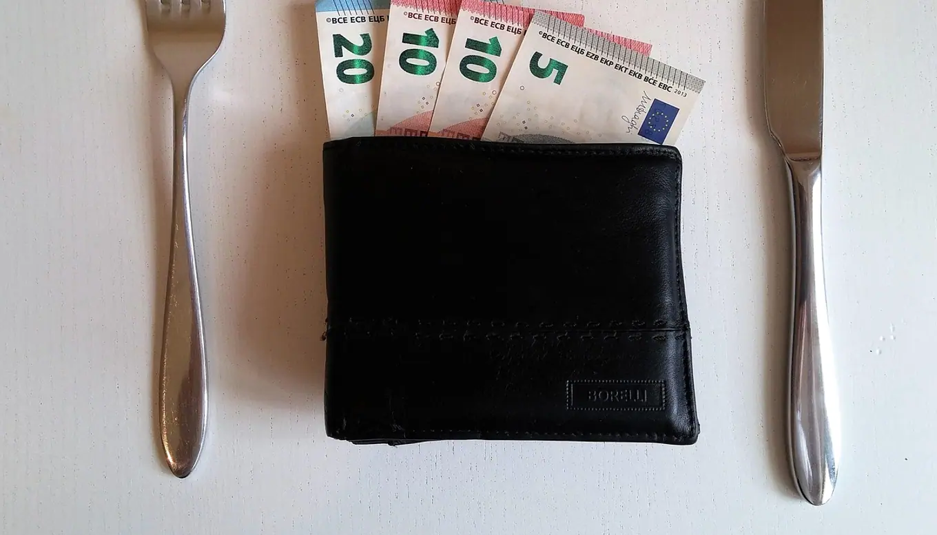 Money, banknotes and currency